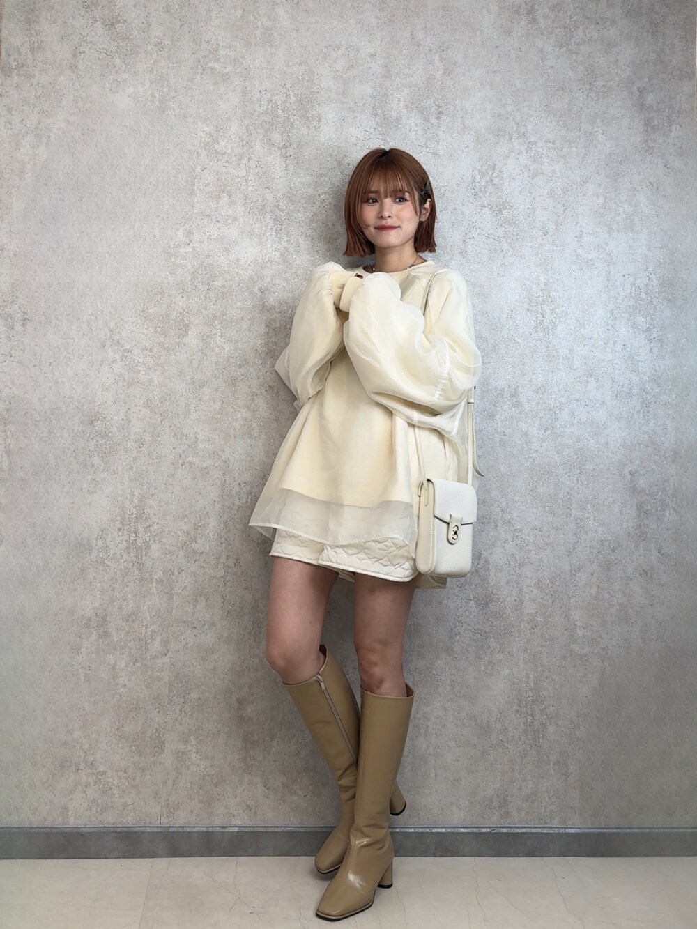 「パンツスタイル、大人かわいい、カジュアルスタイル、春服、yunco_de、153cm」｜「Babのシアーレイヤード裏毛スウェット（スウェット、ホワイト系）」を使った、yunさん（レディース・153cm）の冬コーディネートの2枚目の写真