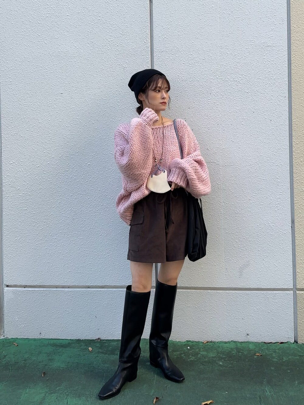 「WEARハロウィン2022、yunco_de、秋冬コーデ、GRL、ボリューム袖、低身長コーデ、153cm」｜「DHOLICのコーデュロイショートパンツ（スラックス、ブラウン系）」を使った、yunさん（レディース・153cm）の秋コーディネートの2枚目の写真