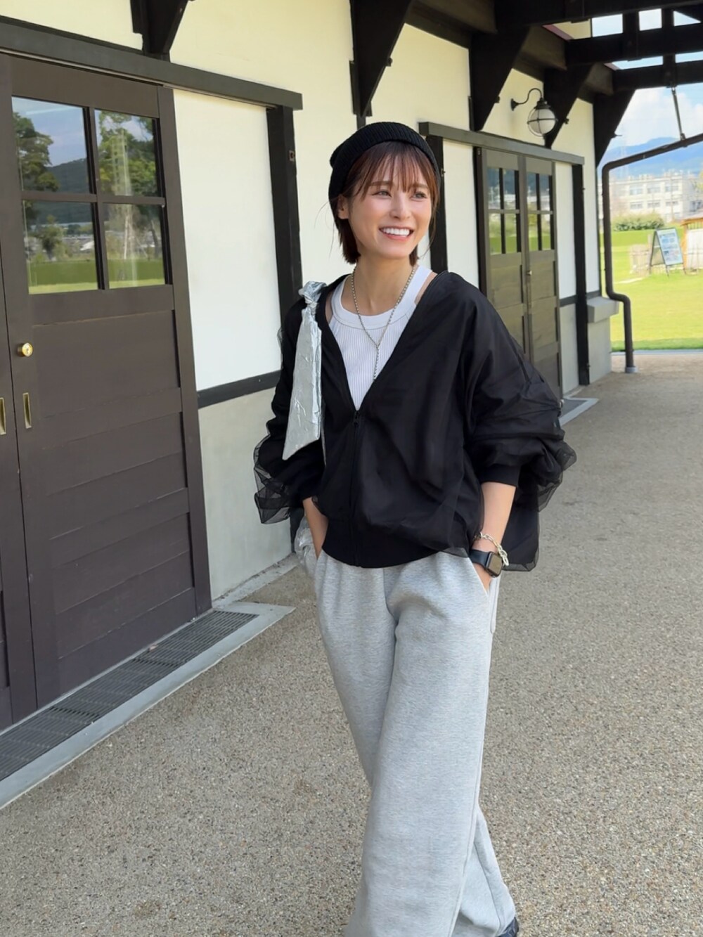 「tiptop、153cm、BARRETTA」｜「tiptopのチュールレイヤードBIGブルゾン（ブルゾン、ブラック系）」を使った、yunさん（レディース・153cm）の秋コーディネートの2枚目の写真