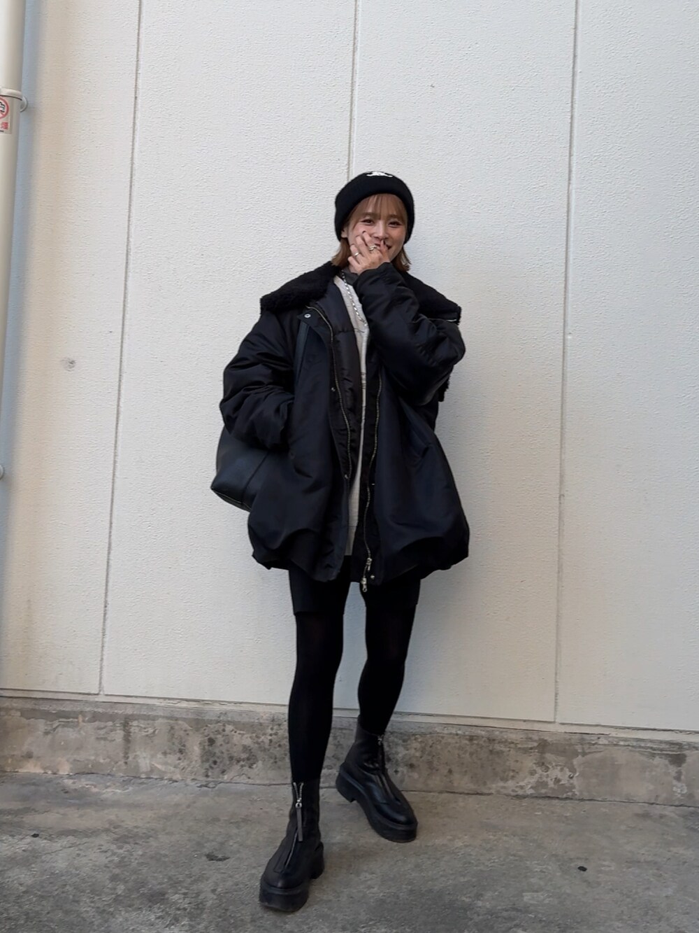 「ファッションを楽しもう、CLANE、オトナカジュアル、153cm、低身長コーデ」｜「CLANEの【CLANE/クラネ】BALLOON DESIGN HOODED N3B/バルーンデザインフードN3B（ブルゾン、ブラック系）」を使った、yunさん（レディース・153cm）の秋コーディネートの2枚目の写真