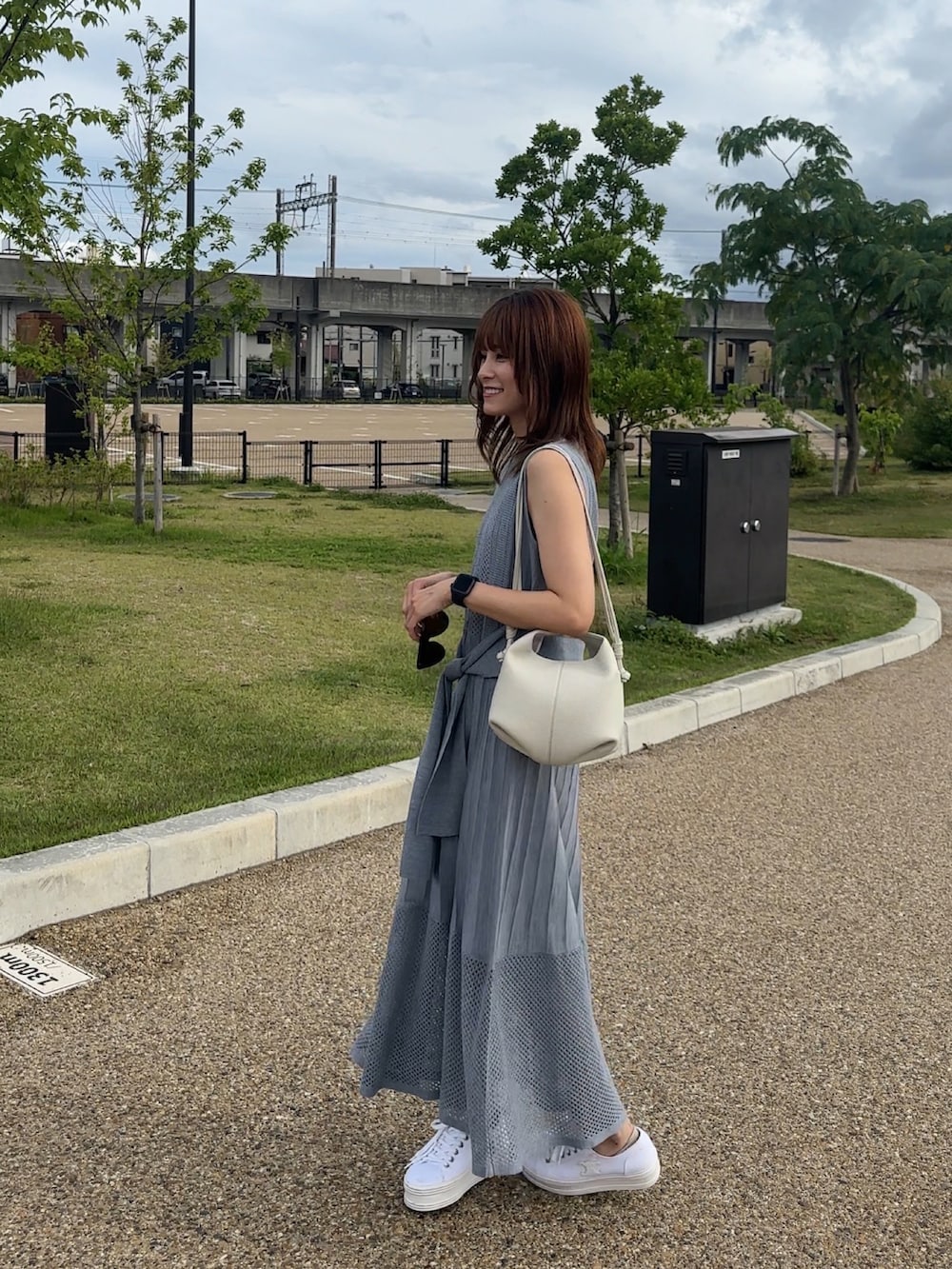 「このスタイルがお気に入り、休日コーデ、夏コーデ、ラグナムーン(LAGUNAMOON)、153cm、yunco_de、低身長」｜「LAGUNAMOONのストライプメッシュニットワンピース（ワンピース、ブルー系）」を使った、yunさん（レディース・153cm）の夏コーディネートの4枚目の写真