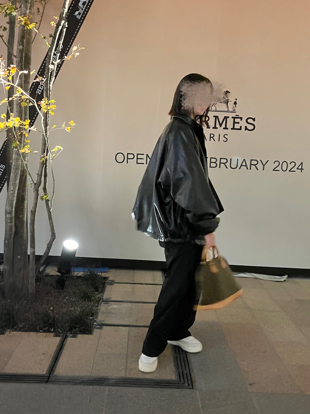 「お出かけコーデ、休日スタイル、オトナカジュアル、メンズライク、メンズライク女子、ラクチンコーデ、秋冬コーデ、冬アウター、walenode」｜「LOUIS VUITTONのアイテム（バッグ、ブラウン系）」を使った、Haruさん（レディース・162cm）の冬コーディネートの2枚目の写真