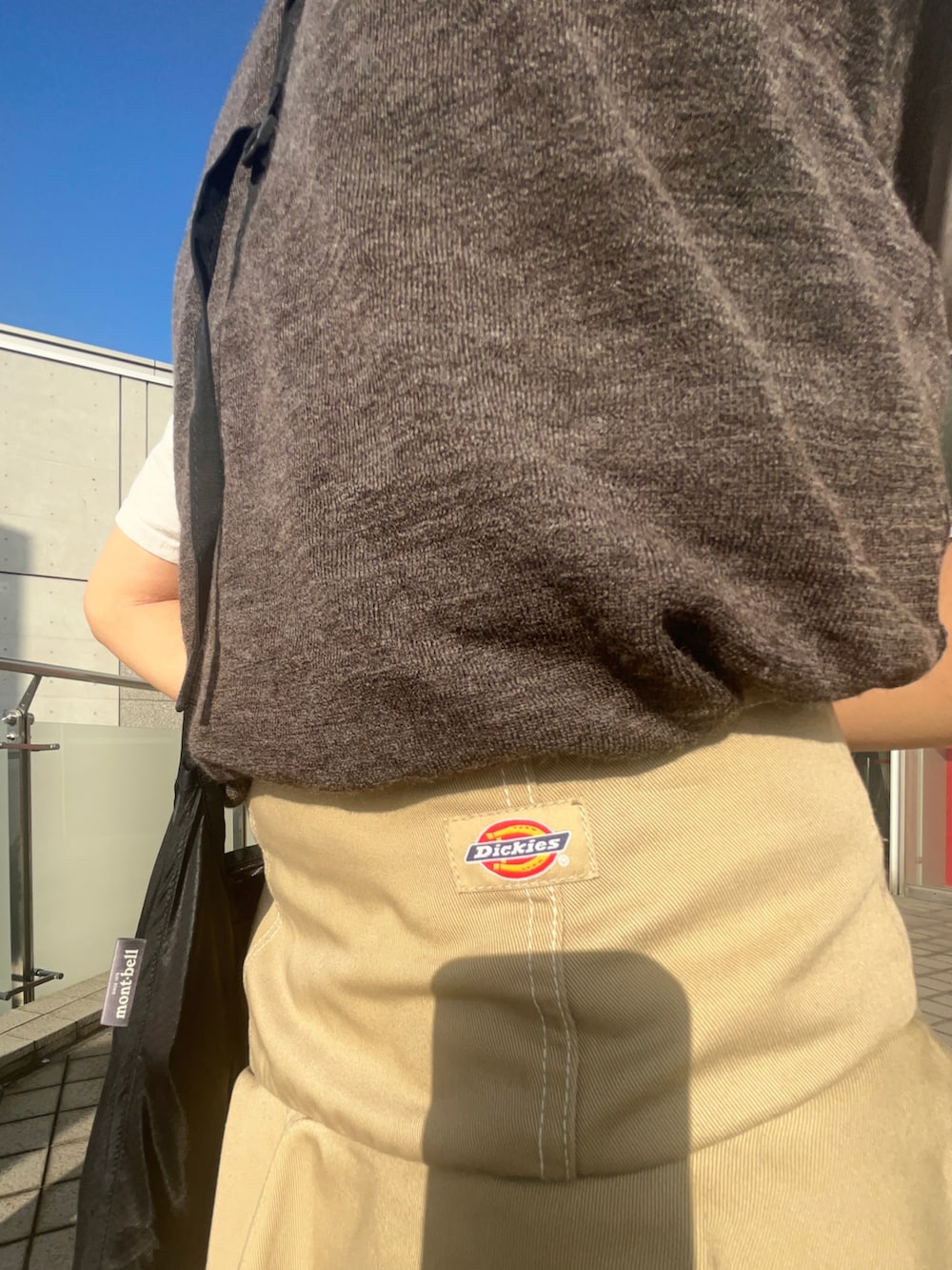 「夏コーデ、夏、Dickies、古着、今日のコーデ、ootd、adidas originals」｜「Dickiesのアイテム（スカート、ベージュ系）」を使った、　アヤナさん（レディース・155cm）の夏コーディネートの2枚目の写真