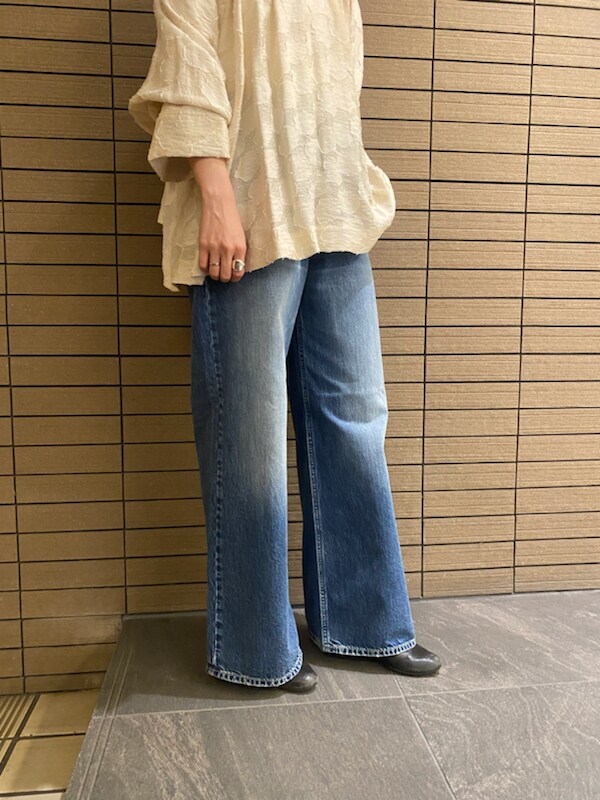 「リゾートスタイル、パンツスタイル、スタイル美人、先取りコーデ、コラボ、高身長、骨格ストレート」｜「styling/のカットジャガード2WAYブラウス（シャツ/ブラウス、ベージュ系）」を使った、styling/さん（レディース・165cm）の春コーディネートの8枚目の写真
