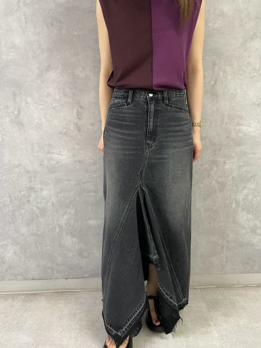 「カットソー、オケージョン、スタイル美人、先取りコーデ、セットアップ、ベーシック、秋先取りコーデ」｜「styling/のヘムフレア2WAYデニムスカート（デニムスカート、ブラック系）」を使った、styling/さん（レディース・161cm）の夏コーディネートの4枚目の写真