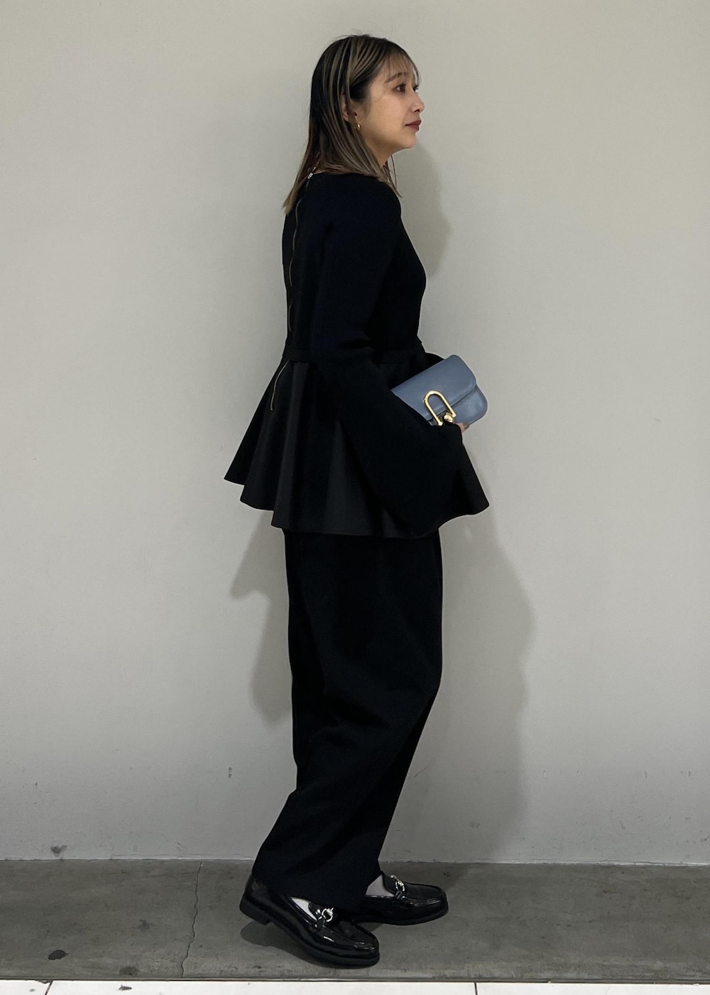 サステナブル】・【オケージョン】ペプラムコンビニットプルオーバーを