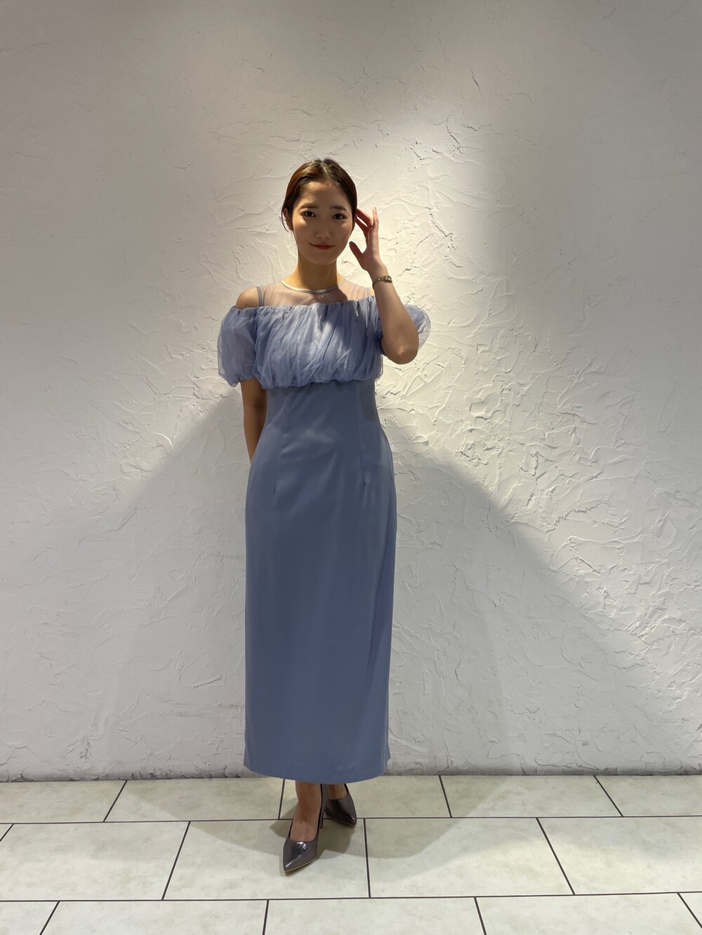 「LAGUNAMOONのLADYシアーボレロレイヤードワンピース（ドレス、ブルー系）」を使った、久保田さん（レディース・162cm）の冬コーディネートの2枚目の写真