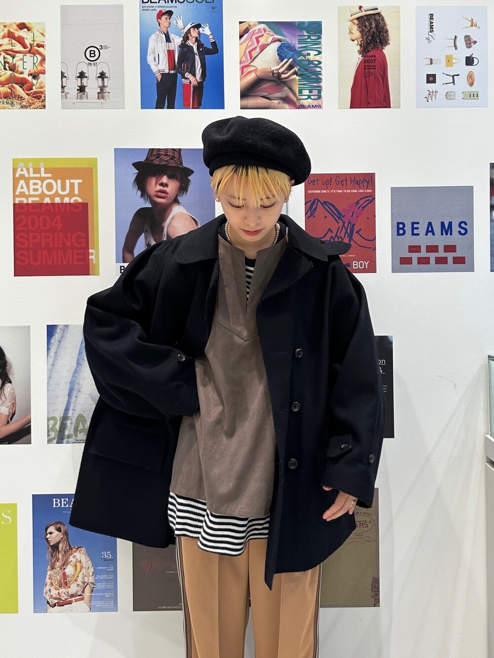 「ファッションを楽しもう、モノトーン、ビッグシルエット、スポーツミックス、ブラウン、ベレー帽、秋冬コーデ」｜「BEAMS BOYのHAVERSACK × BEAMS BOY / 別注 ピーコート（ピーコート、ブルー系）」を使った、Heg.さん（レディース・159cm）の秋コーディネートの5枚目の写真