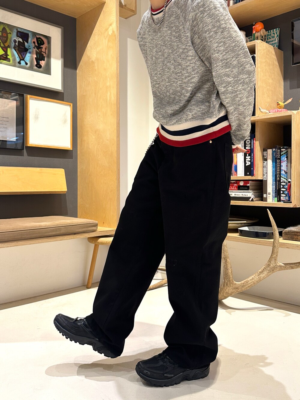 「秋っぽコーデ更新中、キャップ、秋服準備はじめました、ブラウスコーデ、シャツスタイル、テーマパークコーデ」｜「BEAMS BOYのHealthknit / 別注 ライン リブ クルーネック スウェット（スウェット、その他）」を使った、Heg.さん（レディース・159cm）の秋コーディネートの4枚目の写真
