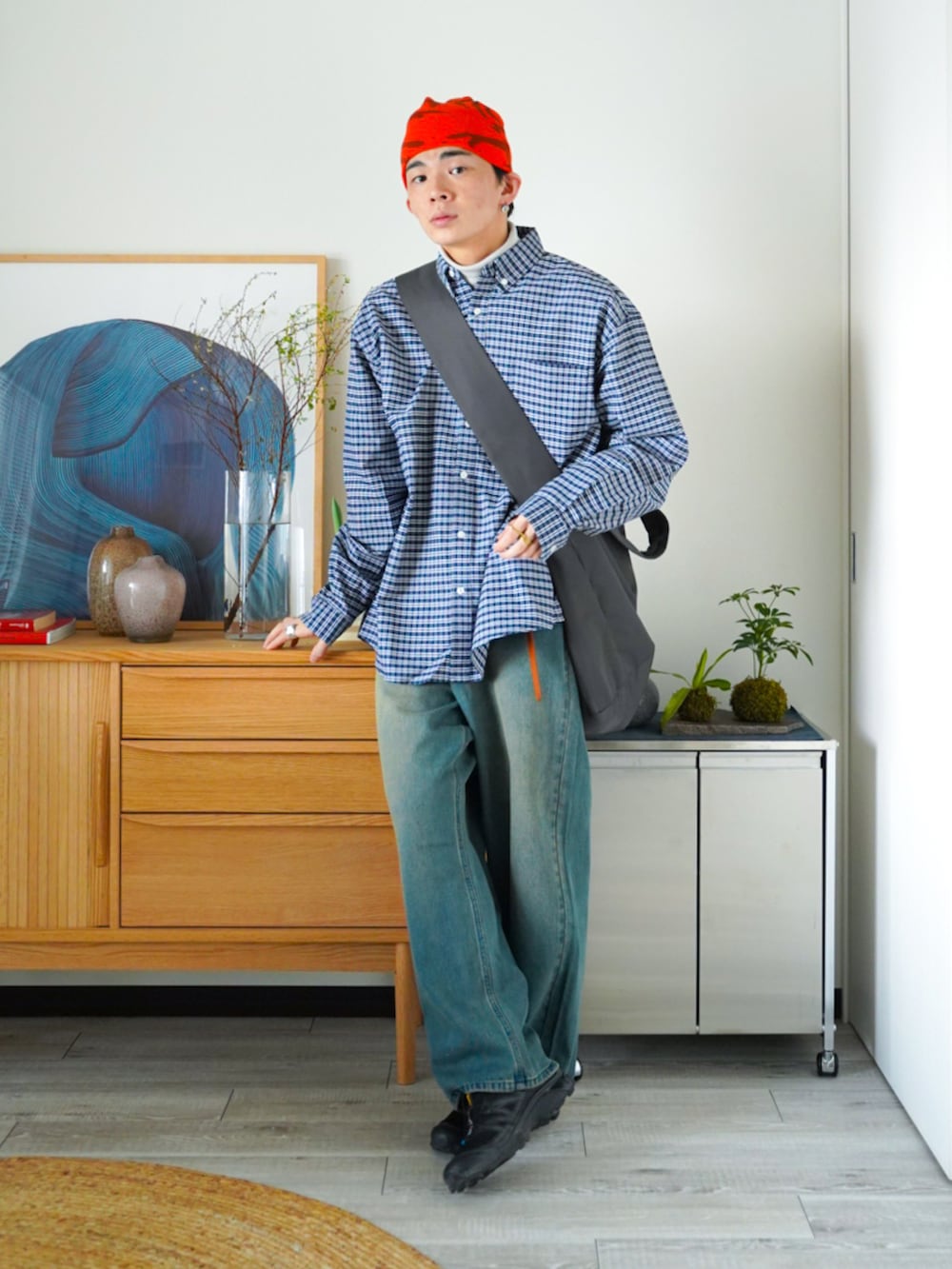 「HECTの【HECT】Big Oxford BD L/S Shirt / ビッグシルエットボタンダウンオックスフォードシャツ（シャツ/ブラウス、ブルー系）」を使った、idakaさん（メンズ・171cm）の春コーディネートの2枚目の写真