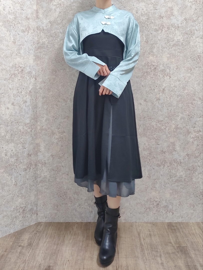 Hanaさんの「芍薬ＪＱチャイナボレロ（axes femme）」を使ったコーディネートの3枚目の写真