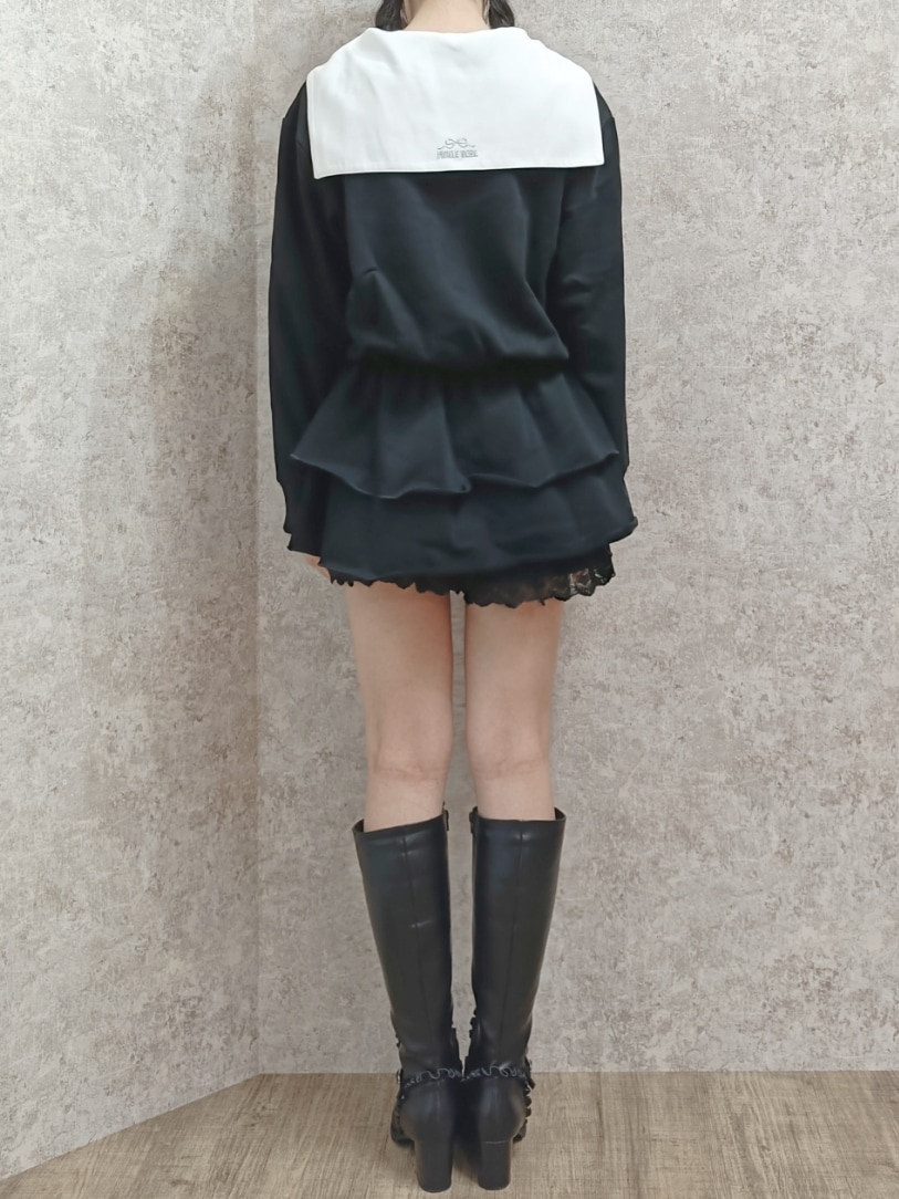 「マイベストコーデ2024、ブラック、高身長コーデ、テーマパークコーデ、カジュアルガーリー、高身長女子、ミニワンピ、スウェット、スウェットワンピース、セーラーカラー、プレッピー、axes femme、おしゃれさんと繋がりたい、ロングブーツ、ガーリー」｜「FickleBebeのセーラーカラースウェットワンピース（ワンピース、ブラック系）」を使った、Hanaさん（骨格ナチュラル・レディース・168cm）の冬コーディネートの6枚目の写真
