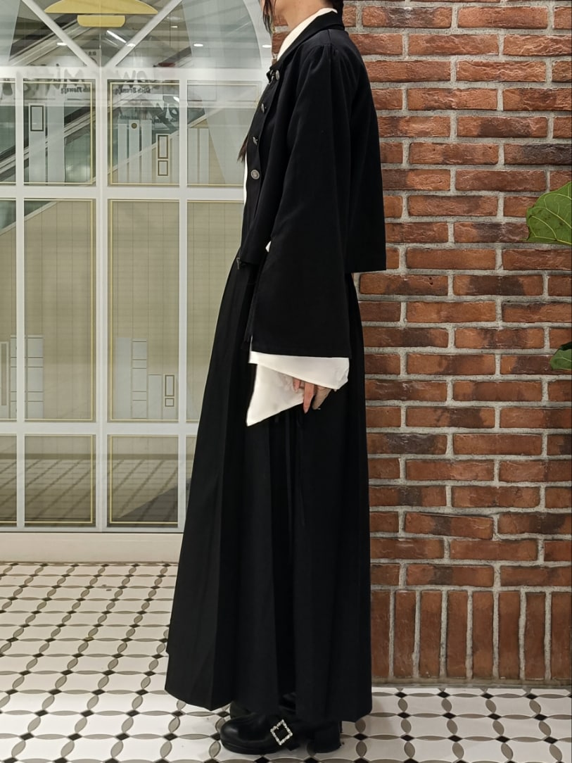 Hanaさんの「Ｗ釦スリット袖ジップジャケット（axes femme）」を使ったコーディネートの4枚目の写真