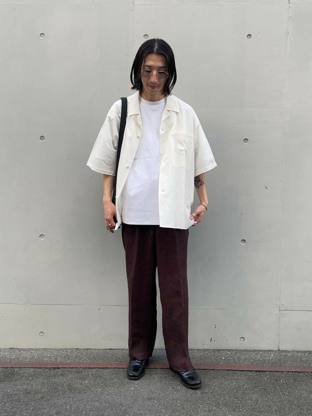 「アーバンリサーチ、URBANRESEARCH、newarrival、ggg、newbasic」｜「URBAN RESEARCHのnew basic 冷感COOL Tシャツ（Tシャツ/カットソー、ホワイト系）」を使った、RYOさん（メンズ・175cm）の春コーディネートの5枚目の写真
