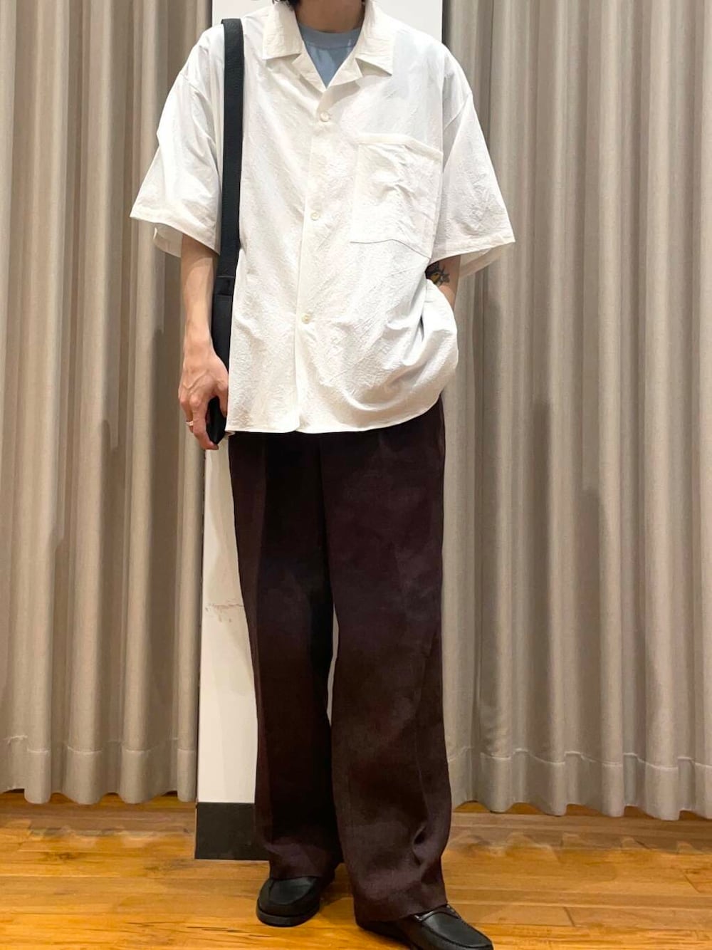 「アーバンリサーチ、URBANRESEARCH、champion、newarrival、休日スタイル、ggg」｜「ITTIのITTI　MARY SHOULDER - PM（ショルダーバッグ、ブラック系）」を使った、RYOさん（メンズ・175cm）の春コーディネートの2枚目の写真