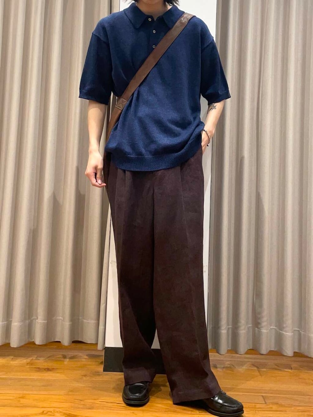 「アーバンリサーチ、URBANRESEARCH、リネン、newarrival」｜「MASTER&CoのMASTER&Co.　GOAT LEATHER TOTE BAG（トートバッグ、ブラウン系）」を使った、RYOさん（メンズ・175cm）の春コーディネートの4枚目の写真