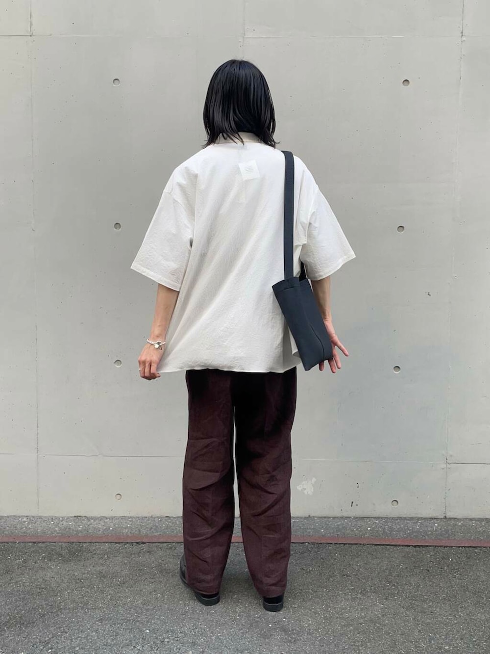 「アーバンリサーチ、URBANRESEARCH、newarrival、ggg、newbasic」｜「URBAN RESEARCHのnew basic 冷感COOL Tシャツ（Tシャツ/カットソー、ホワイト系）」を使った、RYOさん（メンズ・175cm）の春コーディネートの2枚目の写真