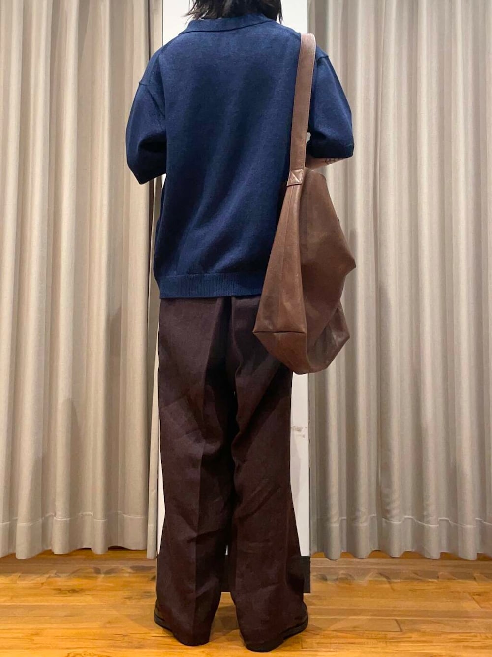 「アーバンリサーチ、URBANRESEARCH、リネン、newarrival」｜「MASTER&CoのMASTER&Co.　GOAT LEATHER TOTE BAG（トートバッグ、ブラウン系）」を使った、RYOさん（メンズ・175cm）の春コーディネートの3枚目の写真