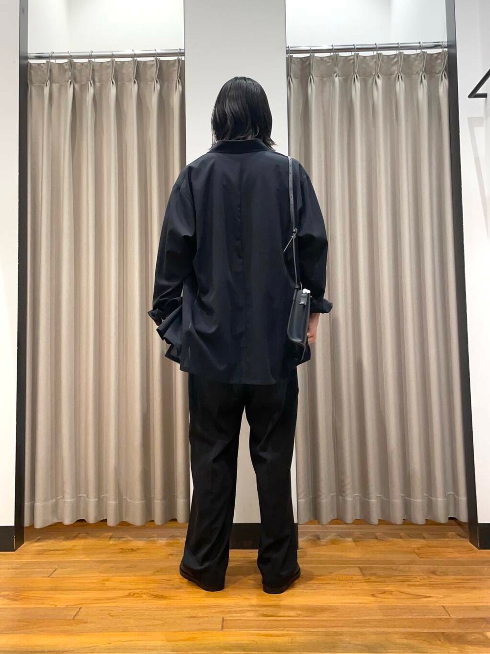 「アーバンリサーチ、URBANRESEARCH、newarrival、休日スタイル、aton」|「ATONの『別注』ATON×URBAN RESEARCH OVERSIZED SHIRTS(シャツ/ブラウス、ブルー系)」を使った、RYOさん(メンズ・175cm)の春コーディネートの2枚目の写真