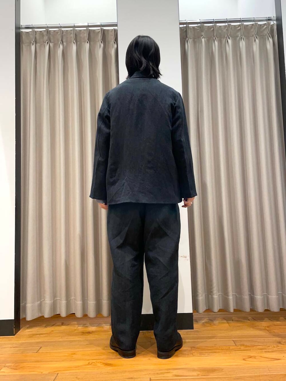「アーバンリサーチ、ニット、URBANRESEARCH、newarrival、newbasic、春色ニットコーデ」｜「KLEMANのKLEMAN　DALIOR（ローファー、ブラック系）」を使った、RYOさん（メンズ・175cm）の冬コーディネートの2枚目の写真