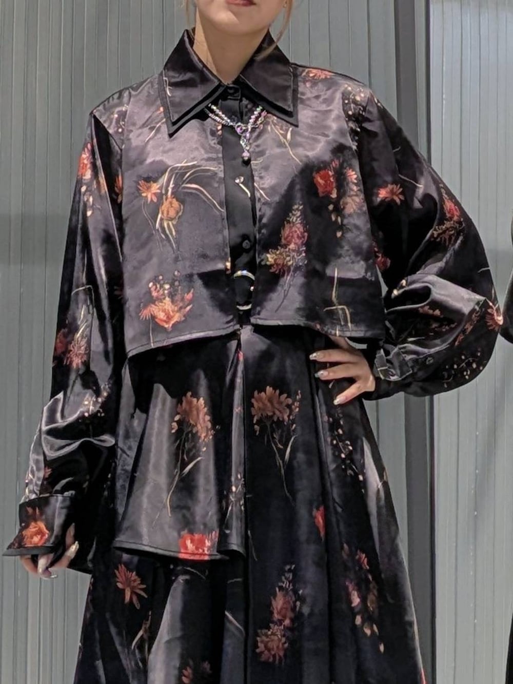 「骨格ウェーブ、個性派、モテ、ベーシック/シンプル、きれいめ、HARE、秋コーデ、秋冬新作、秋服準備はじめました、冬コーデ、スカート、シャツ、シャツスタイル、低身長、女子ウケ」｜「HAREの2WAYワイドベルト(HARE)（ベルト、ブラック系）」を使った、natsuki_s2さん（レディース・153cm）の秋コーディネートの2枚目の写真