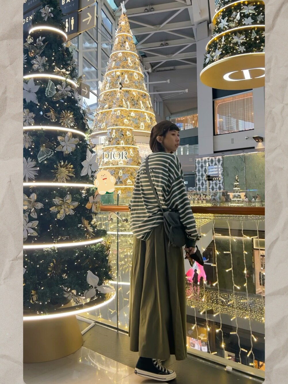 「PIN SKTBSのアイテム（スウェット、グリーン系）」を使った、zoeyjjjさん（レディース・163cm）の冬コーディネートの2枚目の写真