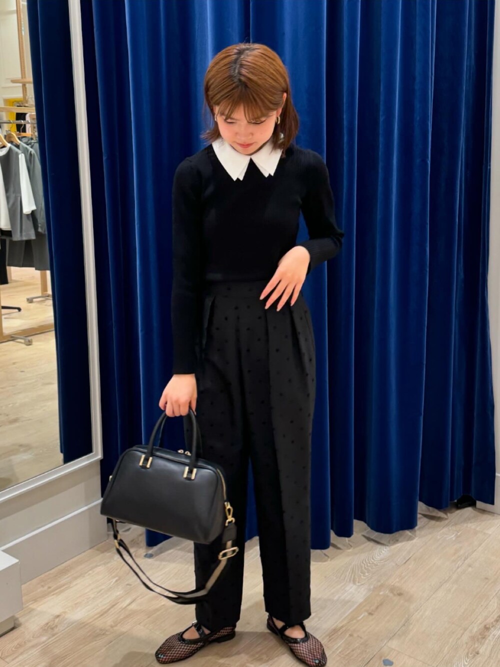 「NOLLEY’Sのウォッシャブルドットツッキリツータックテーパードパンツ 24AW（その他パンツ、ブラック系）」を使った、takahashiさん（レディース・161cm）の秋コーディネートの2枚目の写真