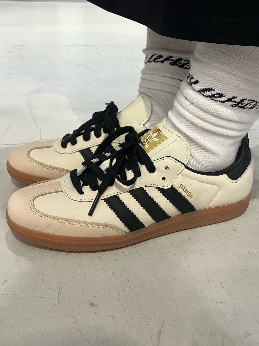 「adidas、アディダス、adidas originals、春夏コーデ、低身長コーデ、サンバ、春ファッション」｜「adidasのアディダス オリジナルス サマーグロー ファイヤーバード トラックトップ / ジャージ / アディダスオリジナルス adidas Originals（ジャージ、ホワイト系）」を使った、SMさん（レディース・153cm）の春コーディネートの2枚目の写真