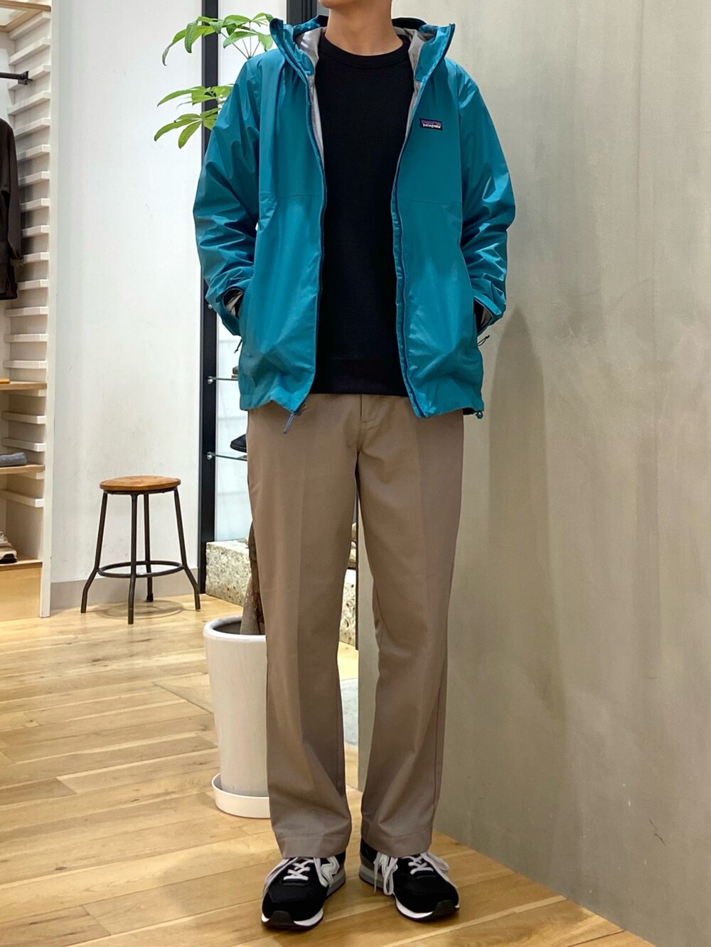 メンズの秋コーディネートの3枚目の写真