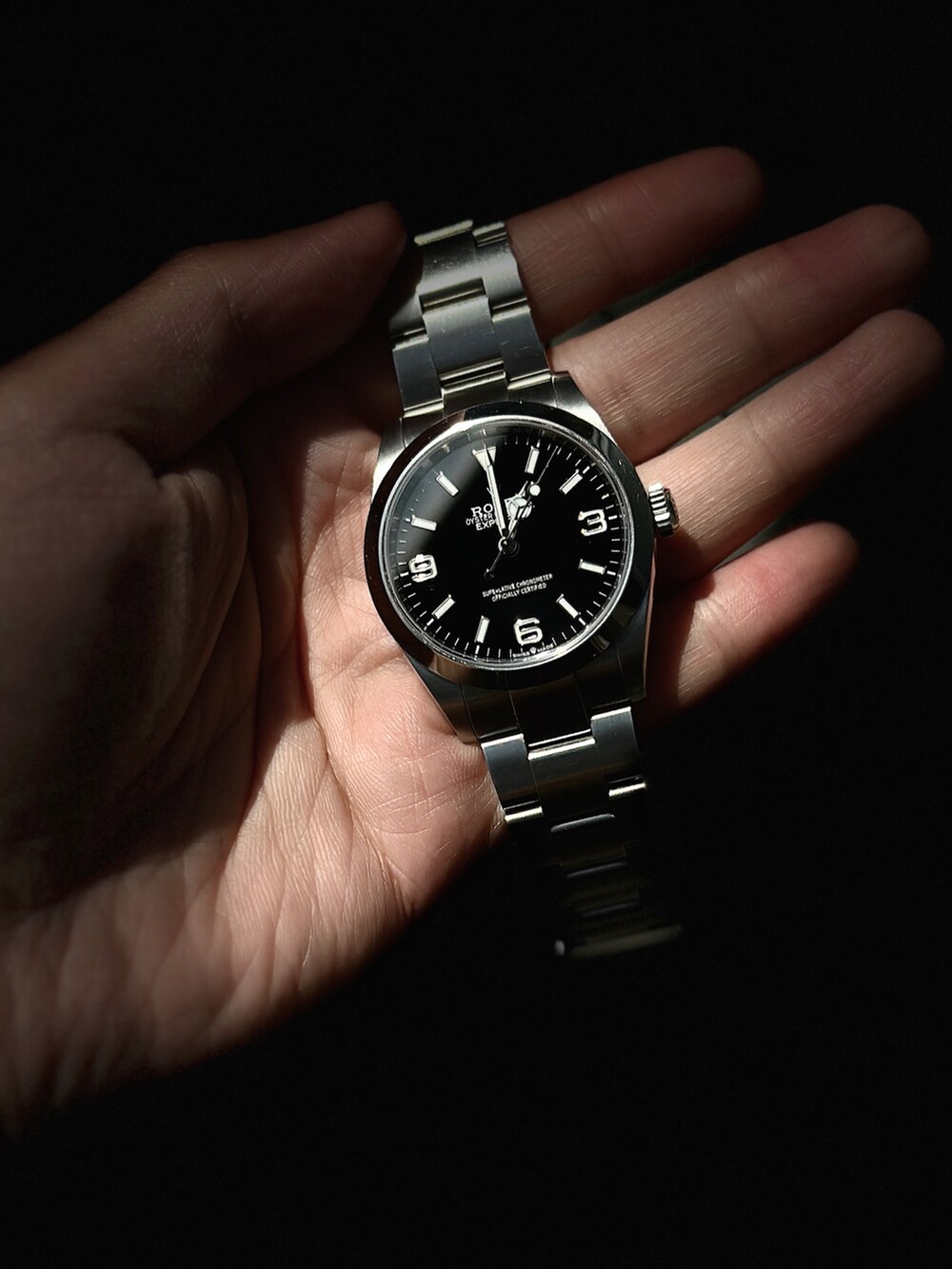 「ROLEXのアイテム（腕時計、ブラック系）」を使った、yee.777さん（メンズ・178cm）の春コーディネートの2枚目の写真