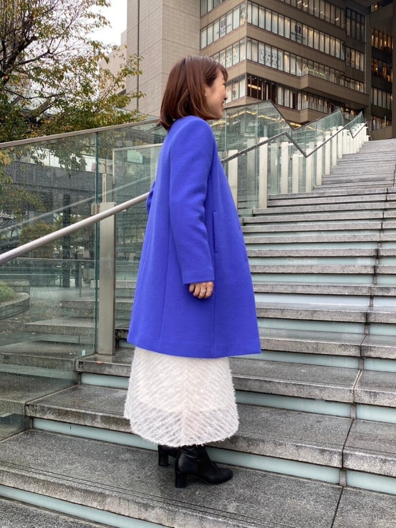 「お出かけコーデ、休日スタイル、オトナ女子、シンプル、ニット、ニットコーデ、ワントーンコーデ、スカート、スカートスタイル、コート、ロングコート、キレイめ、クリスマスに着たい服、白スカート、冬コーデ」｜「NOLLEY’Sのメリンプダブルビーバーノーカラーコート（その他アウター、グリーン系）」を使った、nol  komatsubaraさん（レディース・159cm）の秋コーディネートの5枚目の写真