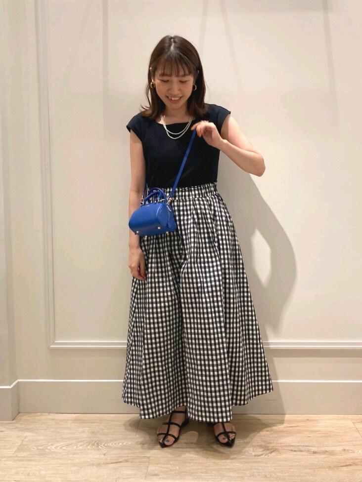 「オトナカワイイ、お出かけコーデ、休日スタイル、ワンピース、ワンピーススタイル、ジャケット、夏コーデ、晩夏、ジャケットスタイル、サンダル、モノトーン、ギンガムチェック、ドッキングワンピ、大人ガーリー、着回しコーデ」｜「NOLLEY’Sのウォッシャブル麻混ダブルジャケット（テーラードジャケット、ブルー系）」を使った、nol  komatsubaraさん（レディース・159cm）の夏コーディネートの3枚目の写真