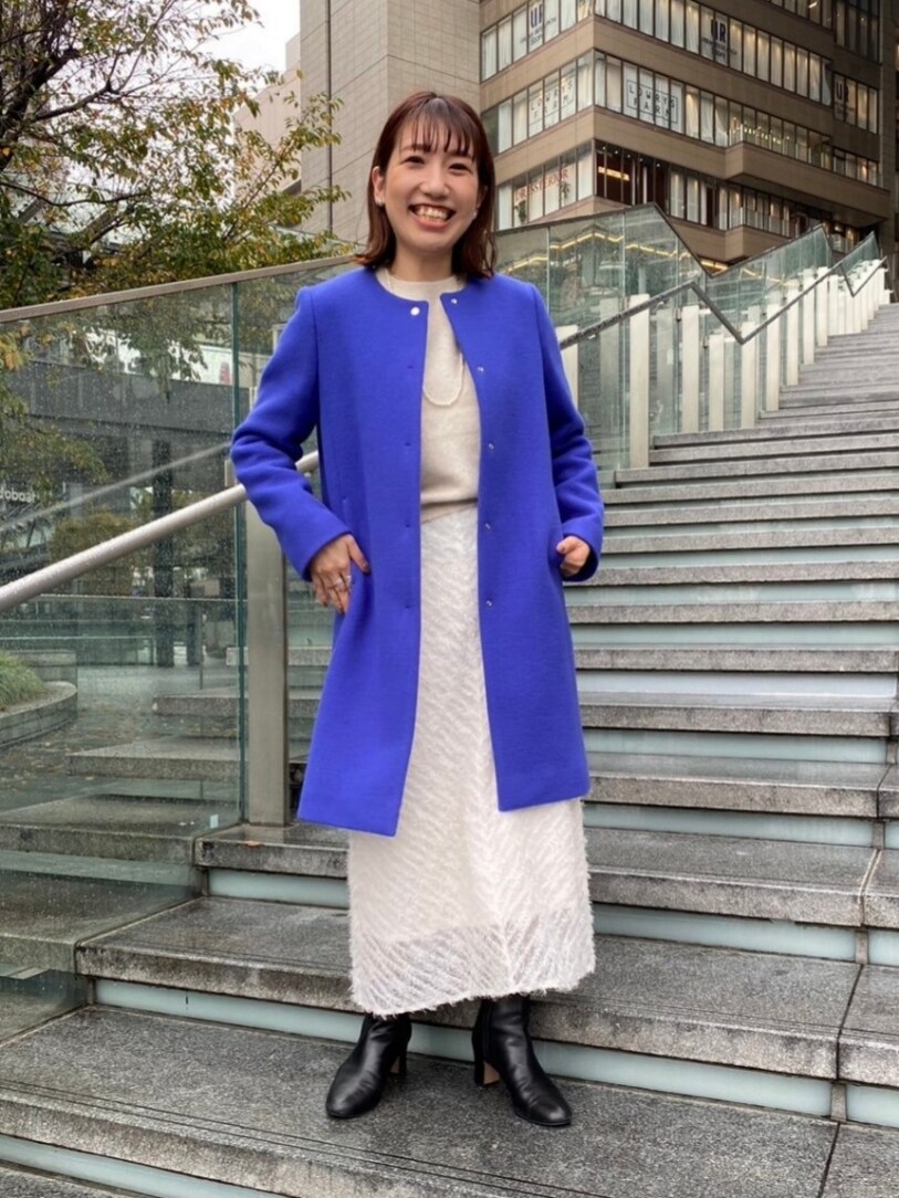 「お出かけコーデ、休日スタイル、オトナ女子、シンプル、ニット、ニットコーデ、ワントーンコーデ、スカート、スカートスタイル、コート、ロングコート、キレイめ、クリスマスに着たい服、白スカート、冬コーデ」｜「NOLLEY’Sのメリンプダブルビーバーノーカラーコート（その他アウター、グリーン系）」を使った、nol  komatsubaraさん（レディース・159cm）の秋コーディネートの2枚目の写真