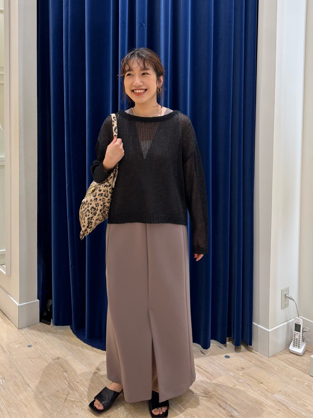 「ワンピース、ワンピーススタイル、２ＷＡＹ、ニット、ざっくりニット、シンプルコーデ、オトナカジュアル、オトナ女子、リラックススタイル、春夏コーデ、休日スタイル、お出かけコーデ」｜「NOLLEY’Sの◇【WEB限定】【追加】ウォッシャブルダンボール2WAYワンピース（ワンピース、グリーン系）」を使った、nol  komatsubaraさん（レディース・159cm）の春コーディネートの2枚目の写真