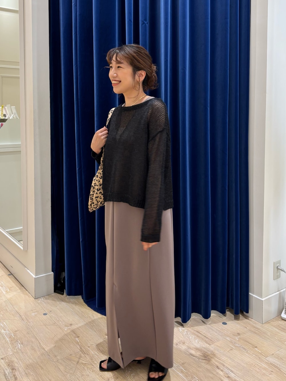 「ワンピース、ワンピーススタイル、２ＷＡＹ、ニット、ざっくりニット、シンプルコーデ、オトナカジュアル、オトナ女子、リラックススタイル、春夏コーデ、休日スタイル、お出かけコーデ」｜「NOLLEY’Sの◇【WEB限定】【追加】ウォッシャブルダンボール2WAYワンピース（ワンピース、グリーン系）」を使った、nol  komatsubaraさん（レディース・159cm）の春コーディネートの3枚目の写真