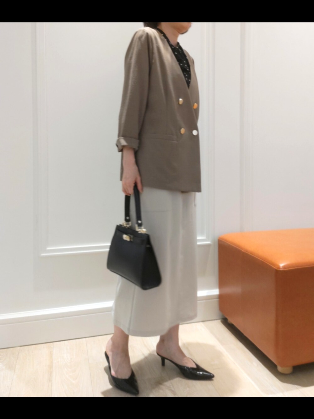 「シンプルスタイル、着回しコーデ、ブラウン」｜「MICO COULIERのサップノーカラージャケット（ノーカラージャケット、イエロー系）」を使った、nol machikoさん（レディース・159cm）の夏コーディネートの4枚目の写真