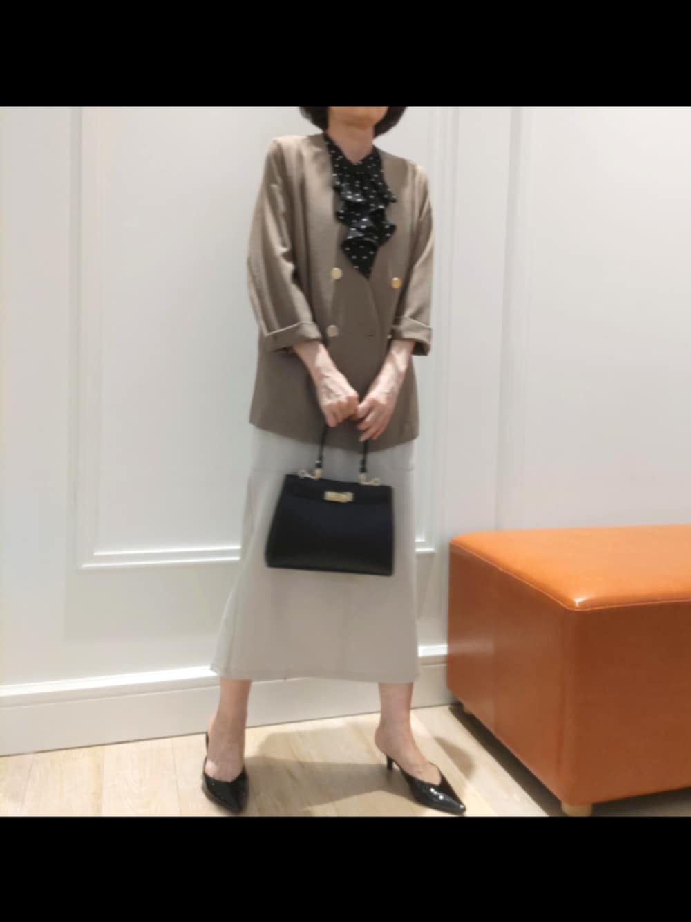 「シンプルスタイル、着回しコーデ、ブラウン」｜「MICO COULIERのサップノーカラージャケット（ノーカラージャケット、イエロー系）」を使った、nol machikoさん（レディース・159cm）の夏コーディネートの5枚目の写真