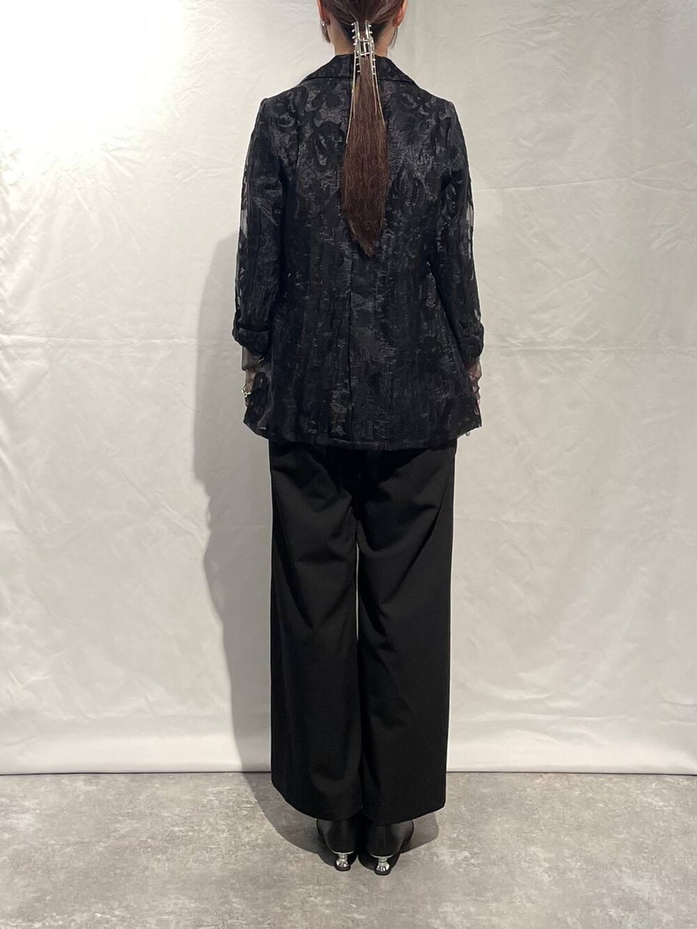 「モード、高身長、きれいめ、春コーデ、体型カバー、若見え、高見え、モテ、HARE、着痩せ・細見え」｜「HAREのガラシースルーモックネックトップス(HARE)（Tシャツ/カットソー、その他）」を使った、marinさん（レディース・165cm）の春コーディネートの3枚目の写真