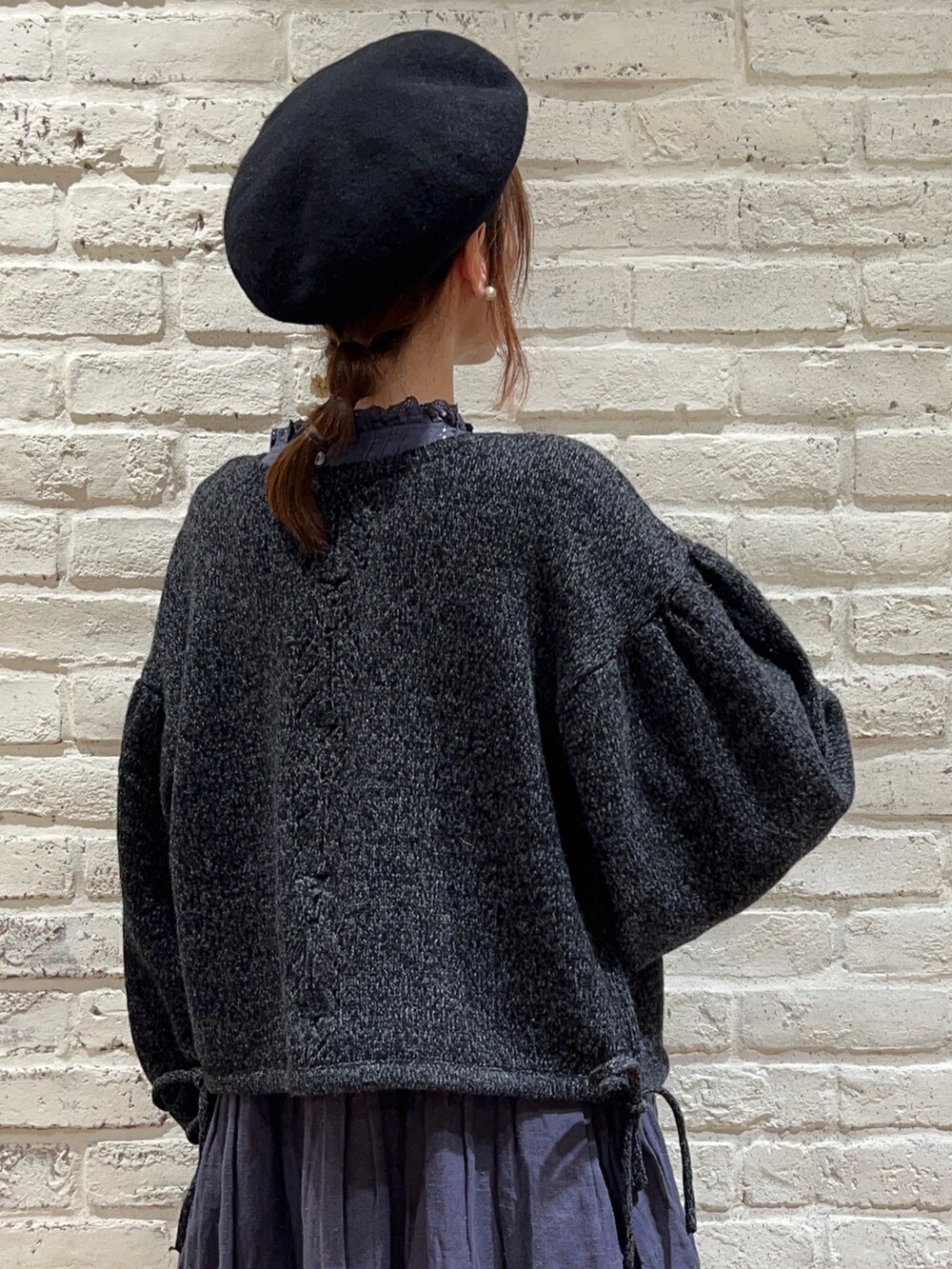「TSUHARU by Samansa Mos2の前後着脇リボンカーディガン（カーディガン/ボレロ、ブラック系）」を使った、いっしき🐻さん（レディース・163cm）の冬コーディネートの4枚目の写真