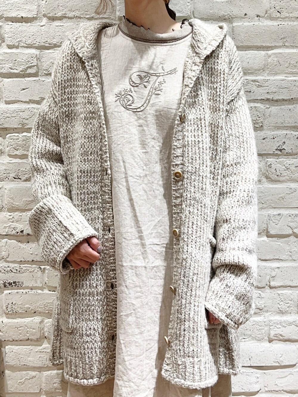 「Samansa Mos2のテレコリブ配色メローハイネックカットソー（Tシャツ/カットソー、ベージュ系）」を使った、いっしき🐻さん（レディース・163cm）の冬コーディネートの2枚目の写真