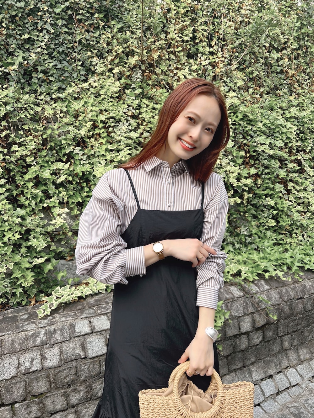 「シャツスタイル、レイヤードスタイル、シンプルコーデ、淡色コーデ、今日のコスメと服、休日スタイル、ロングスカート、キャミワンピ、オフィスカジュアル、かごバッグ、トングサンダル、バルーンスカート、お出かけコーデ日記、このスタイルがお気に入り、アツいコーデ全部見せ」｜「ORiental TRaffic by yuriの【新色登場】【ZOZOTOWN限定】変形ヒールトングサンダル/21290（サンダル、イエロー系）」を使った、maiさん（レディース・162cm）の春コーディネートの2枚目の写真