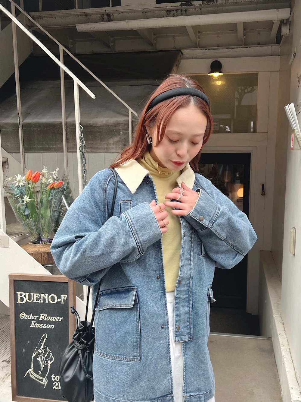 「今日のコスメと服、春コーデ、春色、休日スタイル、デニム、春アウター、デートコーデ、春服みてみて、春のおしゃ見えテクニック、カジュアルコーデ、春のNewスタイル」|「Ungridのハイウエストボリュームマキシスカート(スカート、ホワイト系)」を使った、maiさん(レディース・162cm)の春コーディネートの2枚目の写真