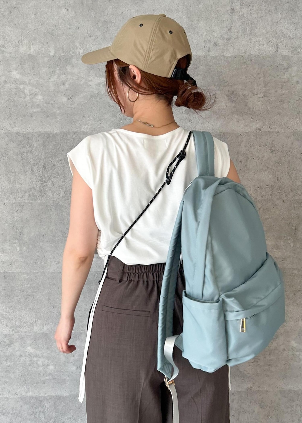 「GII14080、GIU44050、GIA14200、GDM14740、GIX14120、お出かけ、ママコーデ、ママファッション、24SS夏の新作、夏、ワイドパンツ、ロング、麻調、帽子、ノースフェイス」｜「ROPE' PICNICのドロストカットトップス（Tシャツ/カットソー、ホワイト系）」を使った、Manamiさん（レディース・159cm）の春コーディネートの10枚目の写真