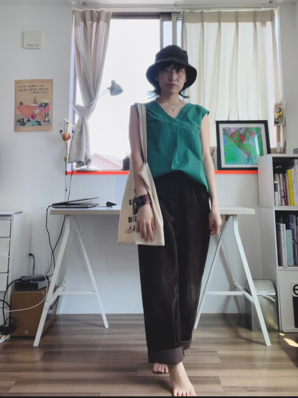 「MACKINTOSH PHILOSOPHYのGREY LABEL シンチバックコーデュロイパンツ（その他パンツ、ブラウン系）」を使った、.^.さん（レディース・155cm）の春コーディネートの2枚目の写真