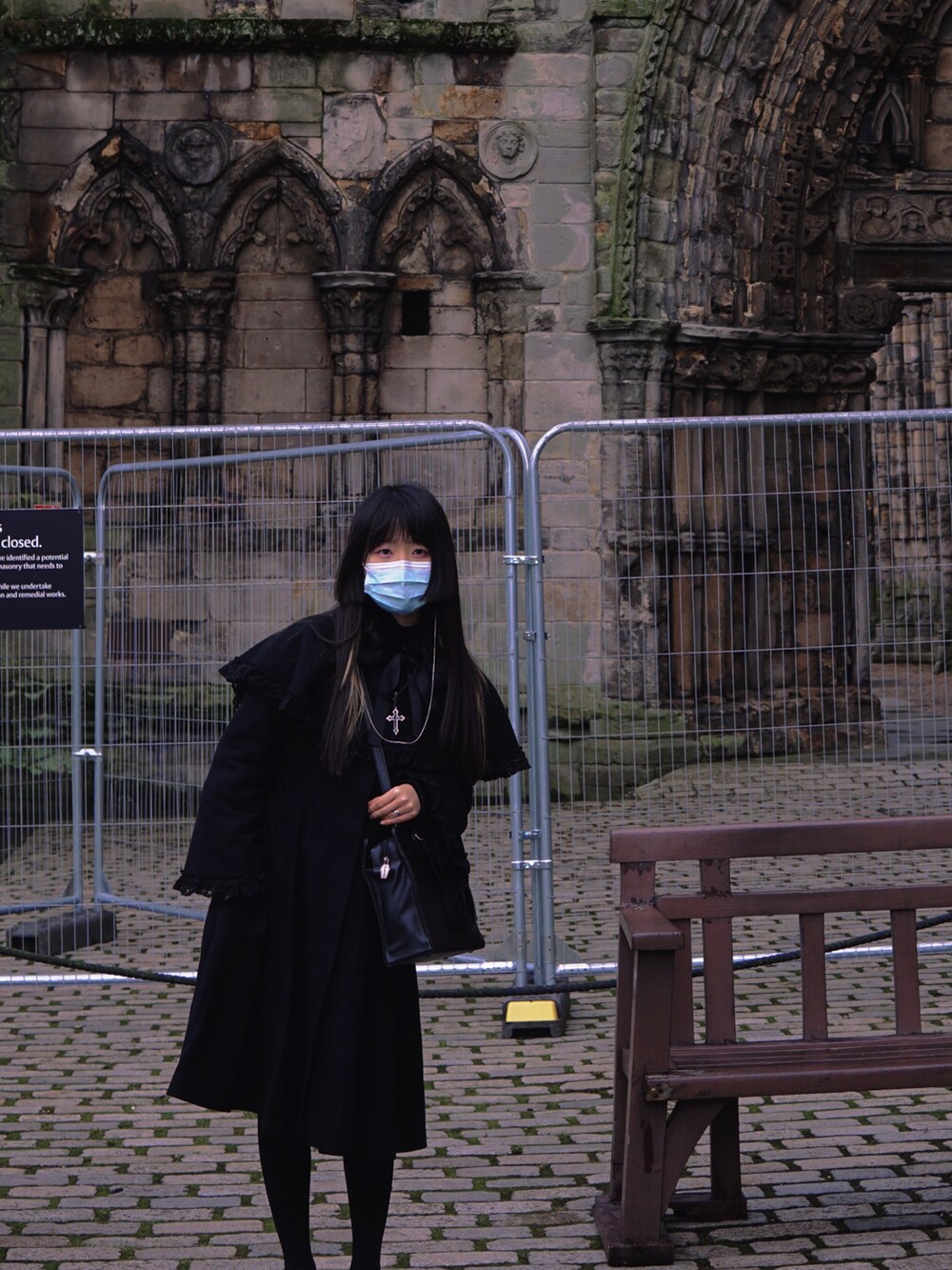 ブラック系のジャケット/アウター、ブラック系のその他、ブラック系のその他を着用したレディースの春コーディネートの3枚目の写真