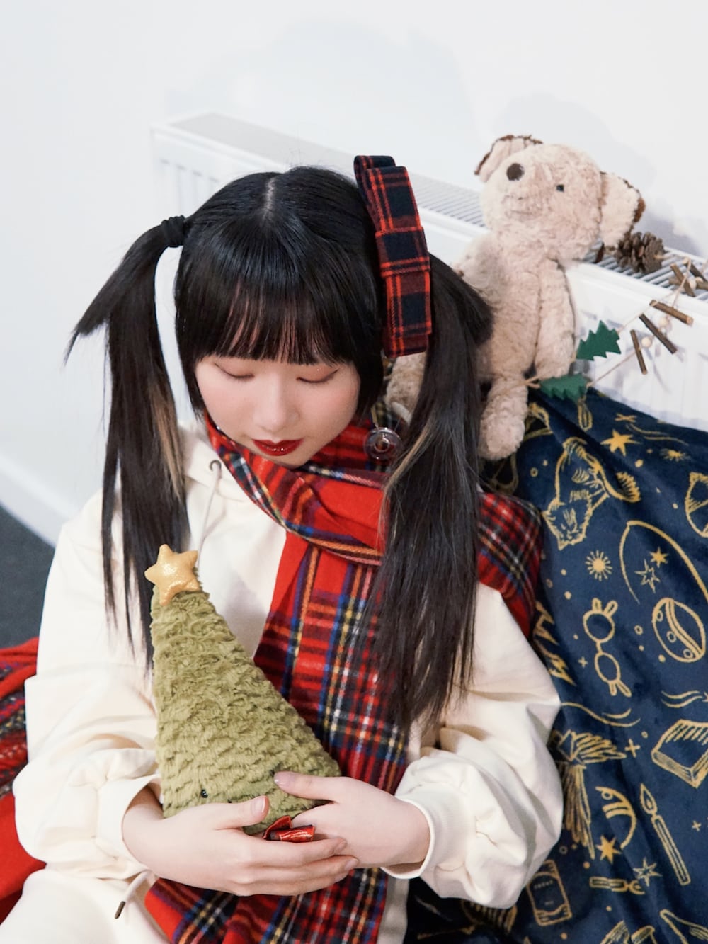 「春服デビュー宣言、春服コーデ、epine」｜「epineのEe embroidery hoodie onepiece（ワンピース、ホワイト系）」を使った、yiwu_samaさん（レディース・160cm）の春コーディネートの4枚目の写真