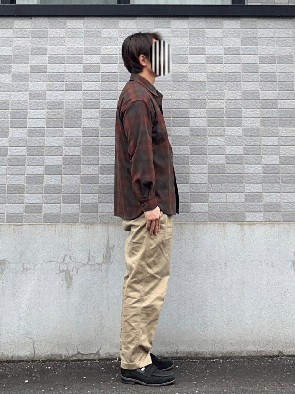 「秋コーデ、フランネルシャツ、秋ルック紹介するよ」｜「417 EDIFICEの◇HERISSON SUEDE LOAFER（ローファー、ブラック系）」を使った、PETRUCCIさん（メンズ・160cm）の秋コーディネートの2枚目の写真