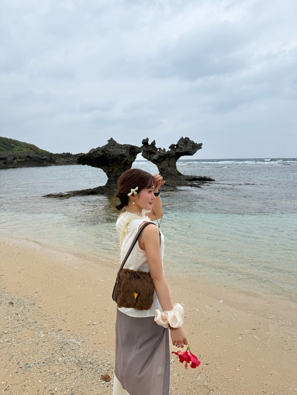 その他のパンプスを着用したレディースの冬コーディネートの2枚目の写真