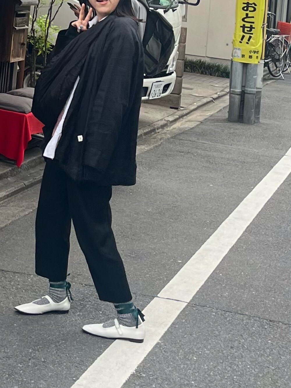 「Adam et Rope'、COS、FAKUI、used、vintage、古着、メリージェーン」｜「ADAM ET ROPE'のスクエアメリージェーン（パンプス、ホワイト系）」を使った、あさん（レディース・159cm）の春コーディネートの2枚目の写真