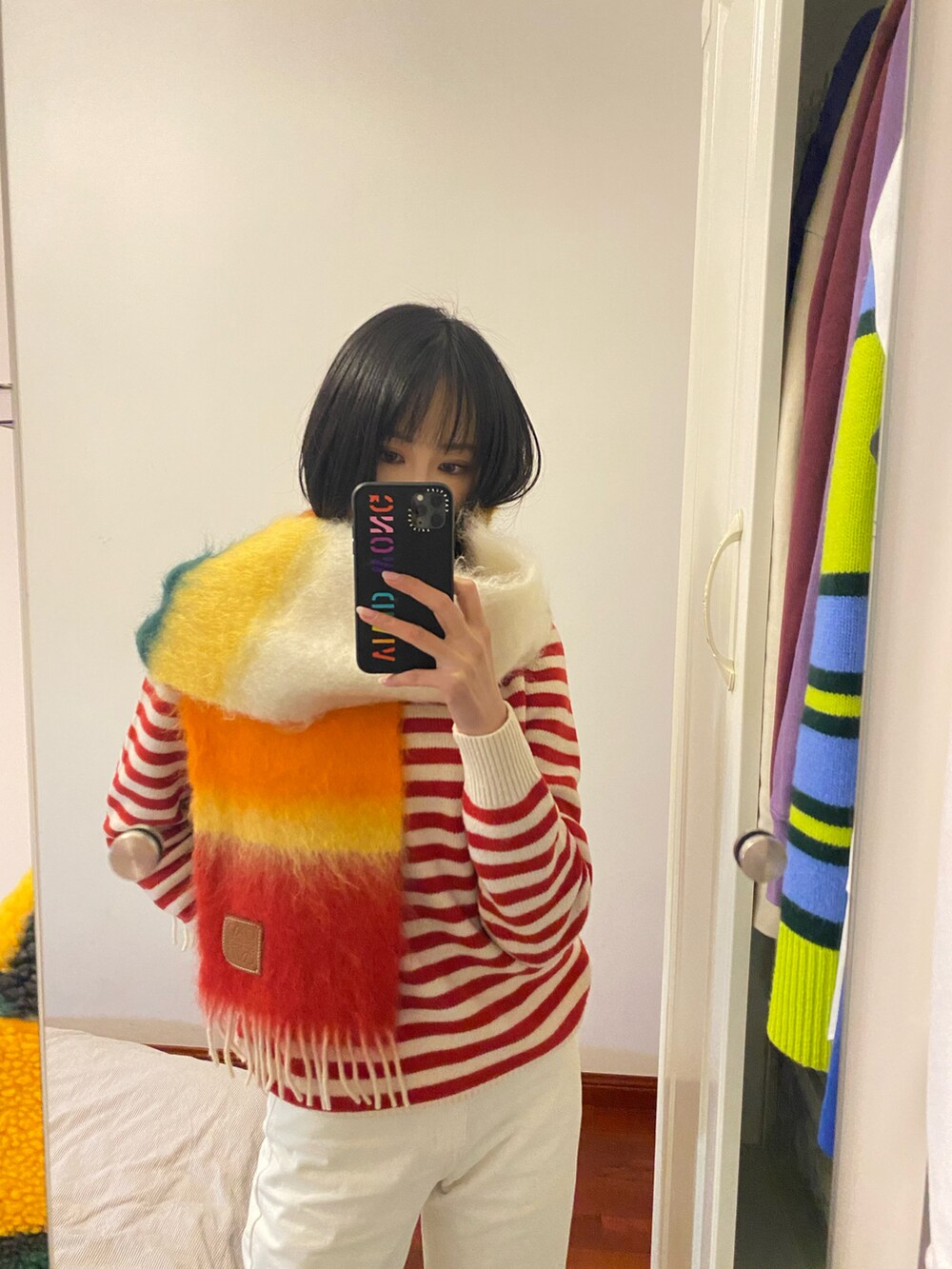 「ootd、球鞋、休闲、基础款、Shanghai Disneyland、20211225」｜「THE NORTH FACEのアイテム（ダウンジャケット/コート、ブルー系）」を使った、VIVIDWONGさん（レディース・174cm）の冬コーディネートの2枚目の写真
